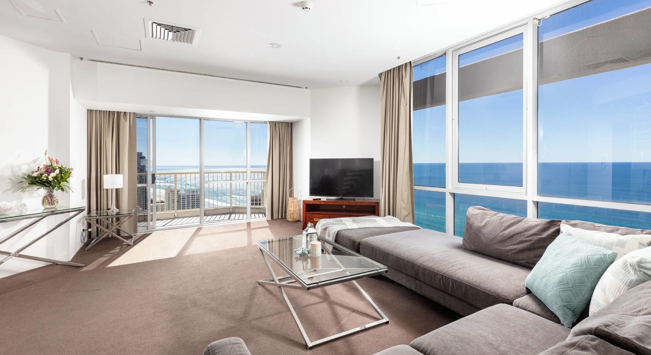 Gold Coast Accommodation | Surfers Paradise Hotel | Gold Coast Hotel