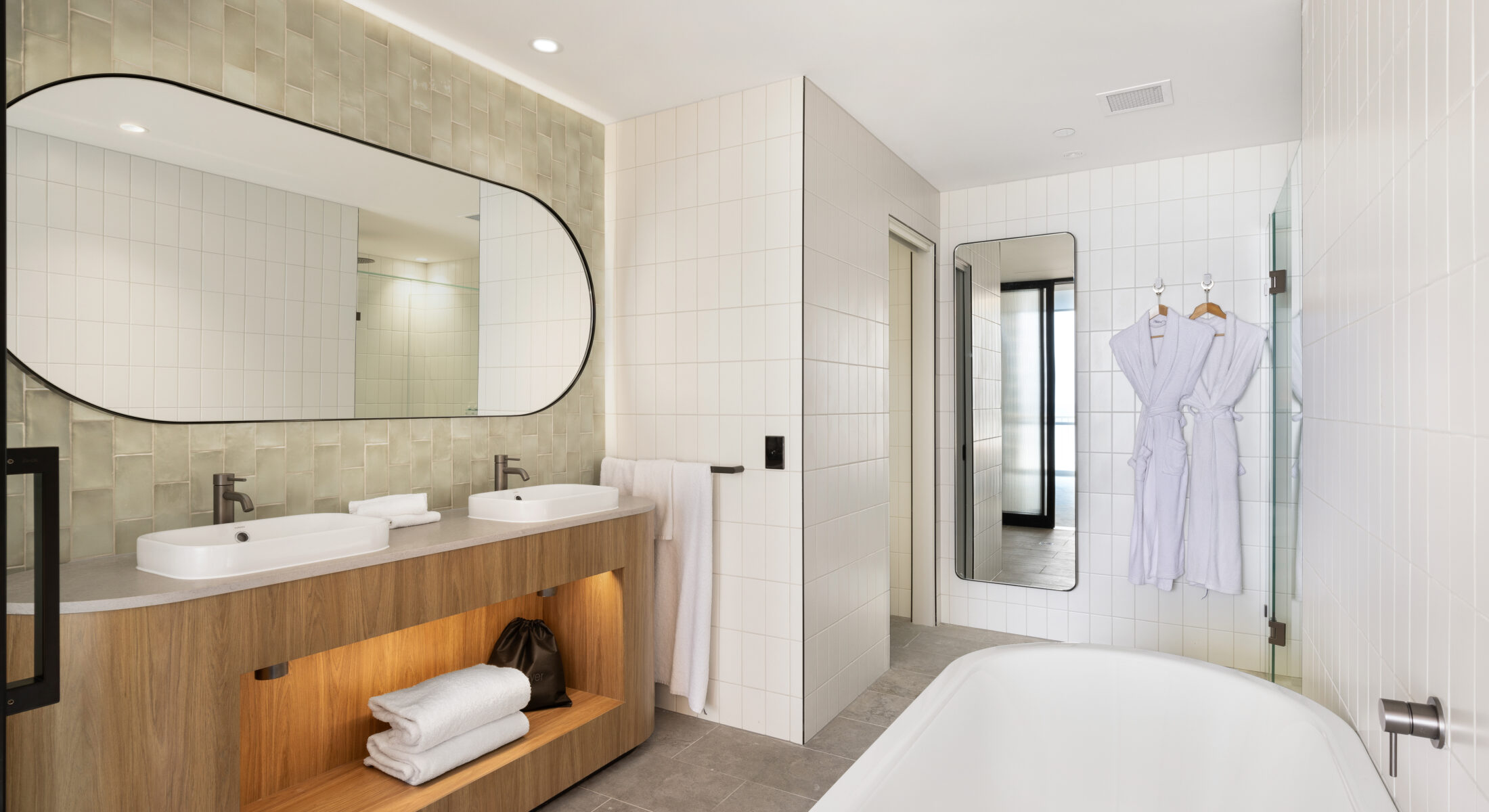 Novotel Surfers Paradise - Penthouse - Bathroom